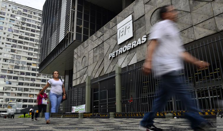 Quatro conselheiros da Petrobras decidem deixar o cargo