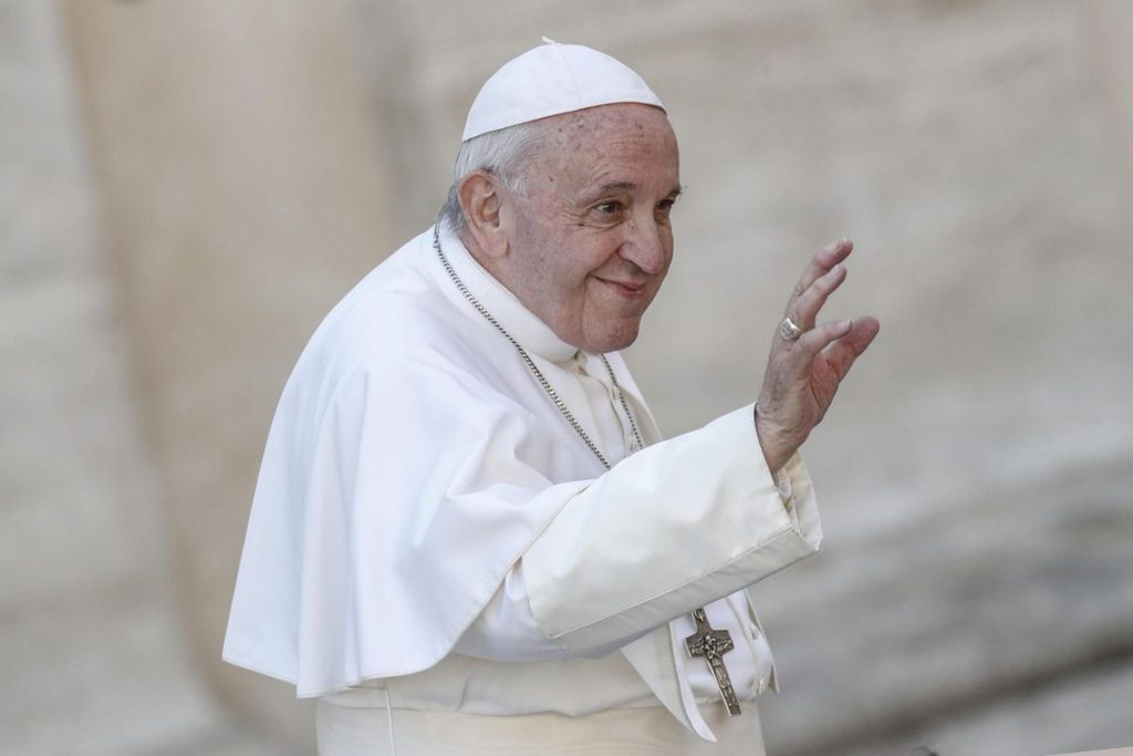 Papa Francisco liga ao Santuário Nacional de Aparecida para se solidarizar com o povo brasileiro
