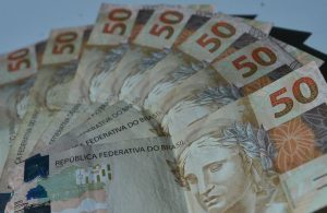 Arrecadação cresce 1,28% em abril, informa Receita Federal