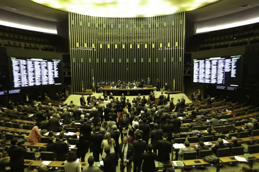 Câmara pode votar projeto que amplia porte de armas de fogo no país