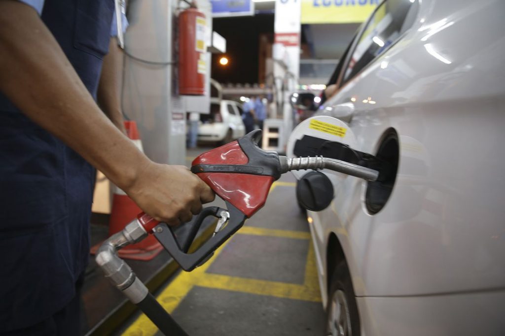 Combustíveis sobem até 5% na RMVale