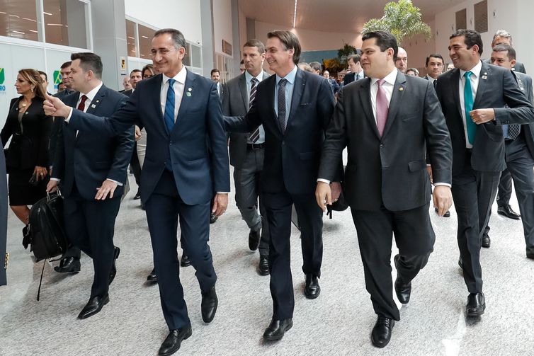 Bolsonaro diz que quer entender custo para reajuste do diesel