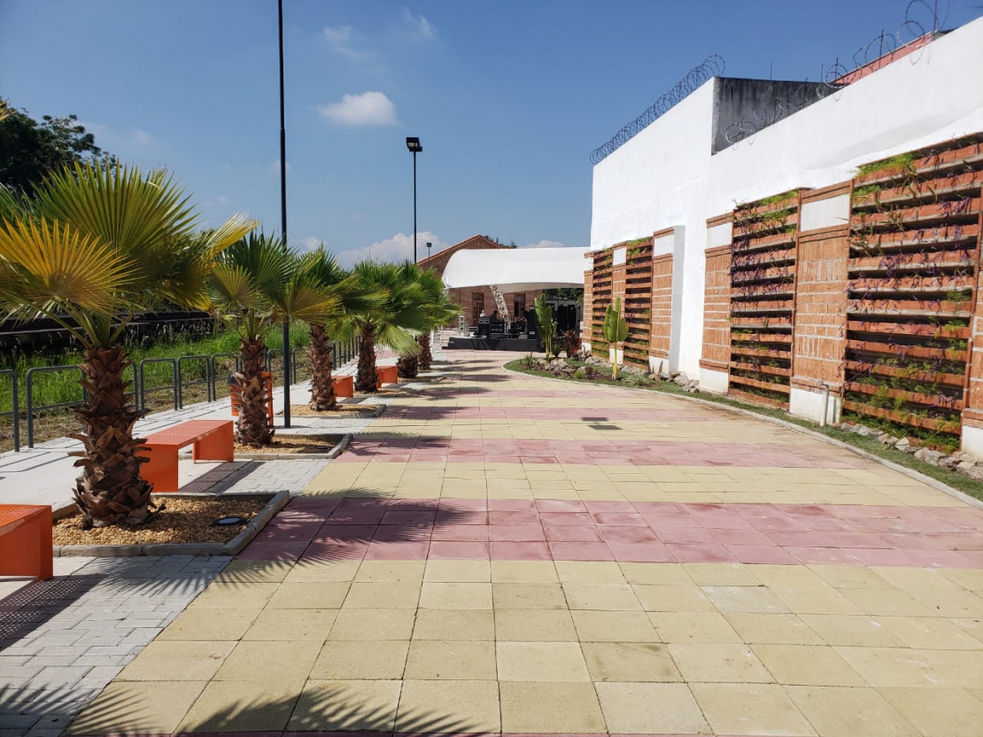 Centro turístico é inaugurado em Guará após seis meses de atraso