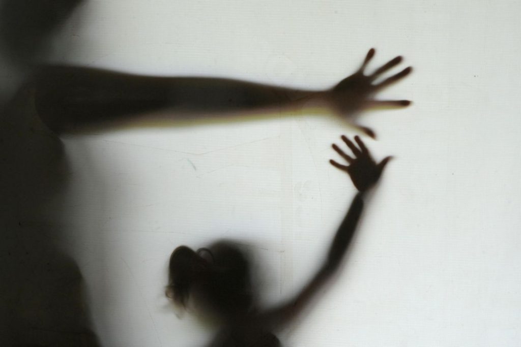 Mais de 70% da violência sexual contra crianças ocorre dentro de casa