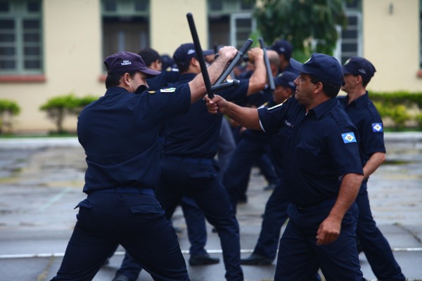 Lei que libera arma de fogo para a GCM entra em vigor