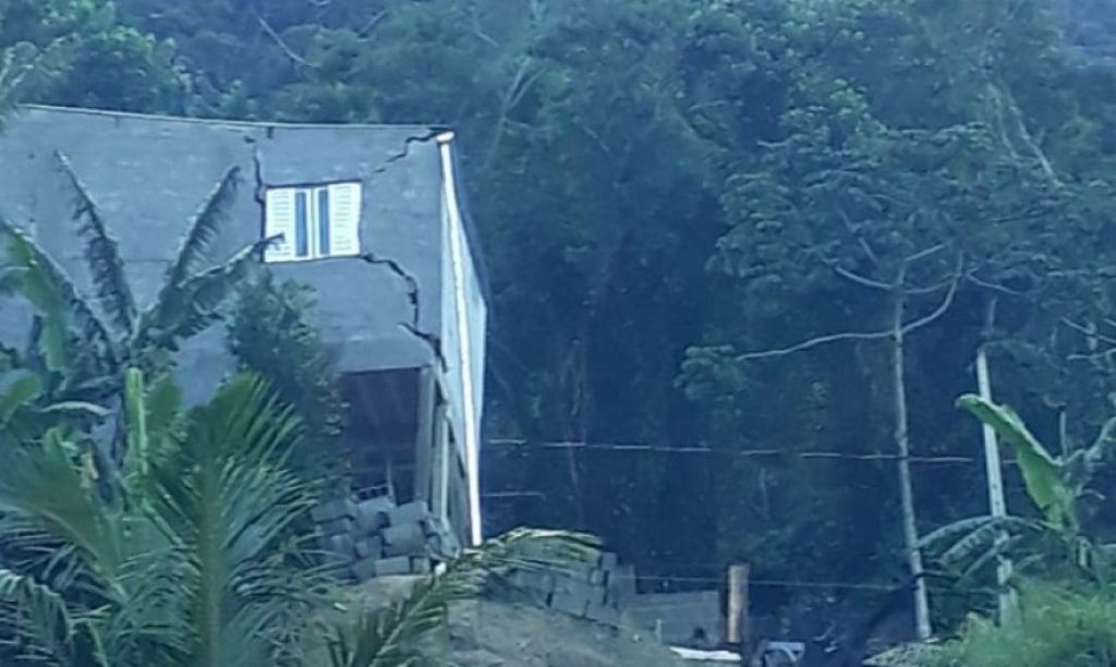 Cidades do Litoral Norte pedem ajuda ao Estado após estragos causados pela chuva
