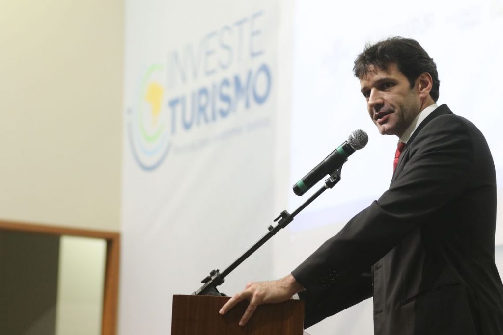 Governo prepara medida provisória para incentivar turismo no país