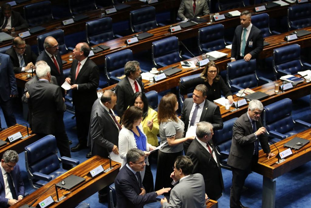 Senado aprova a ampliação de capital estrangeiro na aviação