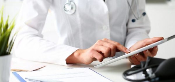 Prefeitura de São José deve investir em telemedicina para reduzir fila de espera