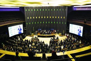 Aposentadoria de policiais e professores entra em discussão na Câmara