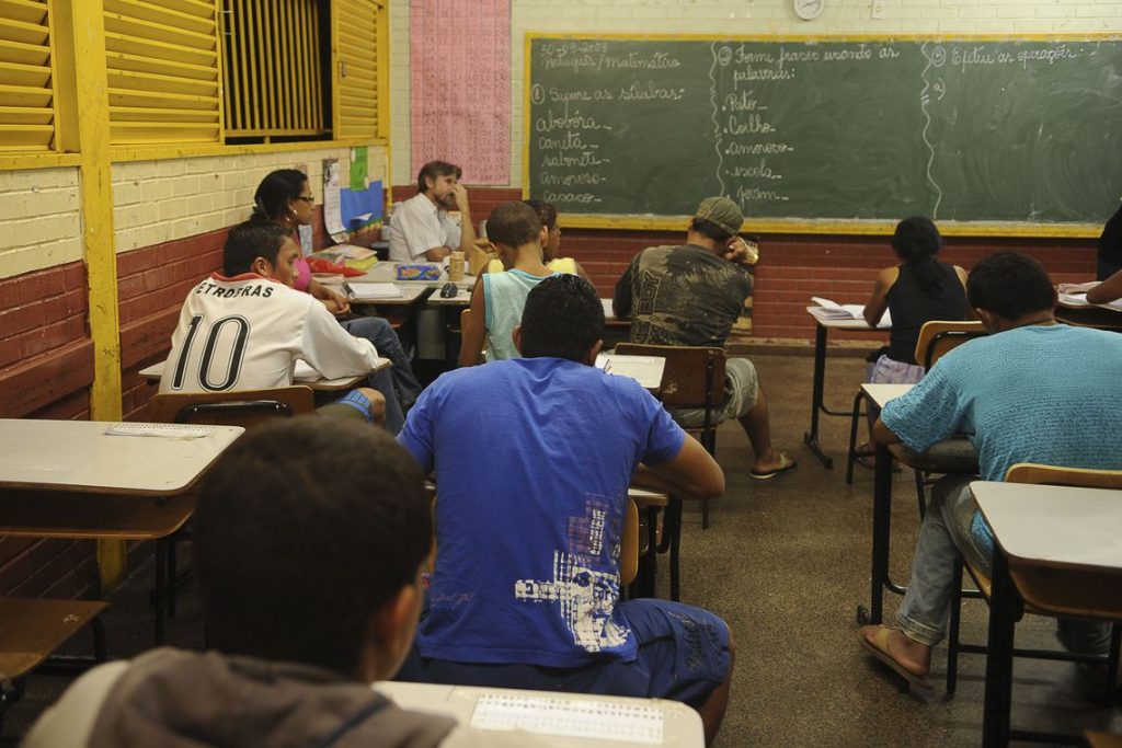 Termina hoje o prazo para as inscrições para o Encceja