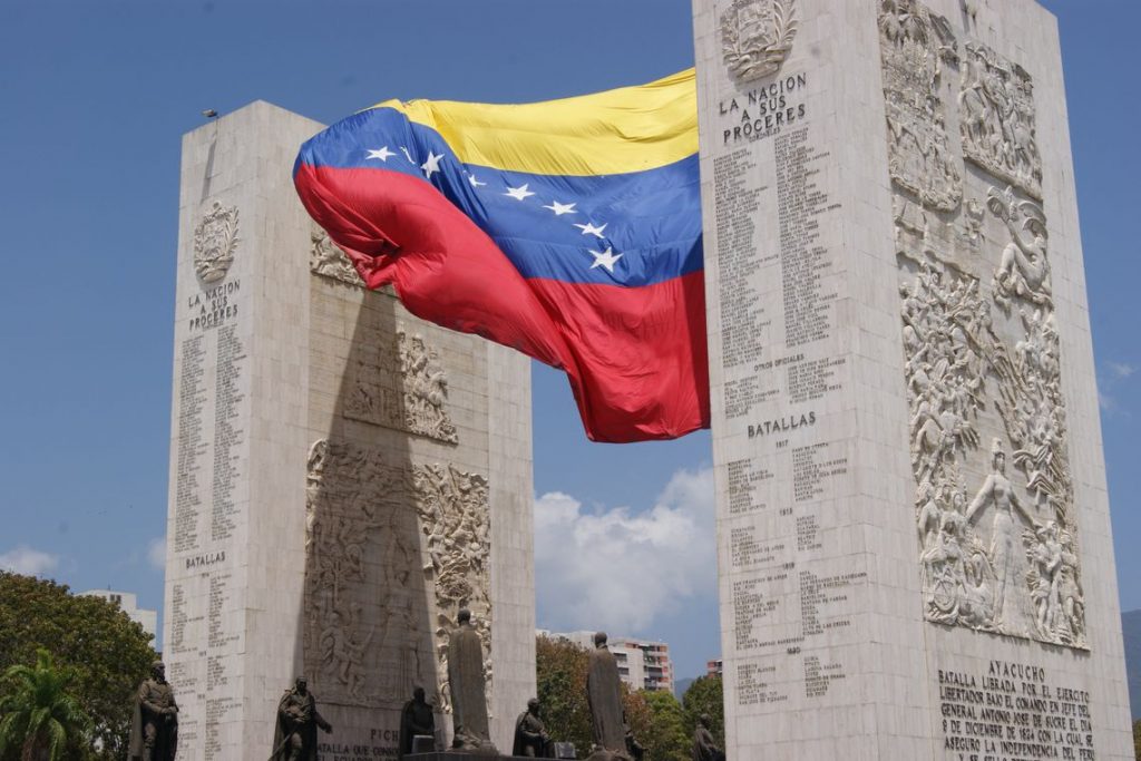 Guaidó pede ação e diz que Maduro ultrapassou "linhas vermelhas"