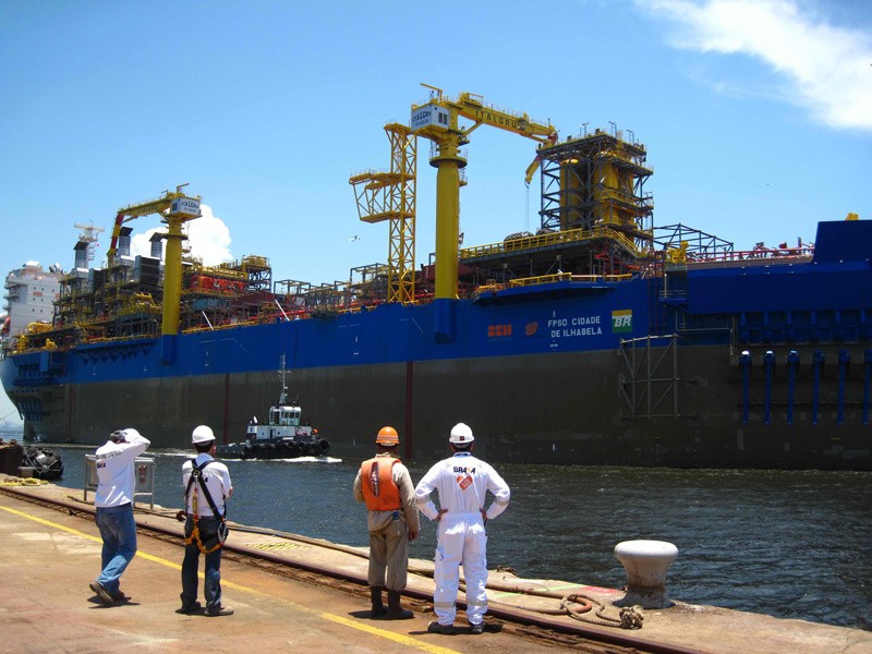 Ilhabela ganha liminar contra IBGE e ANP para nova distribuição dos royalties