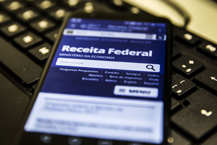 Receita abre amanhã consulta a segundo lote de restituição de IR