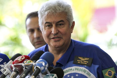 Marcos Pontes visita centro de lançamento espacial na Guiana Francesa