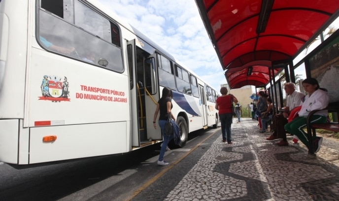Ônibus em Jacareí tem queda de 30% nos usuários