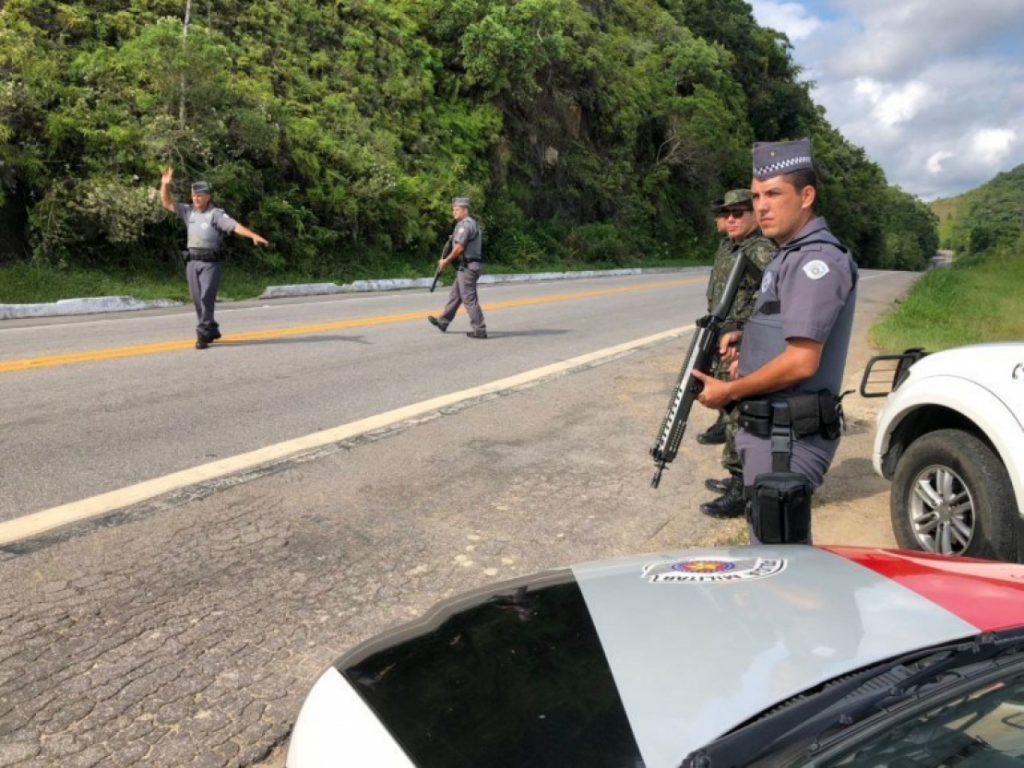 Mais de 14 quilos de drogas e 63 pessoas são apreendidos durante operação da PM na RMVale