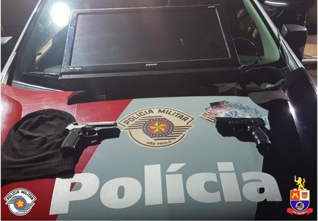Dupla é presa após assaltar padaria na zona leste de São José