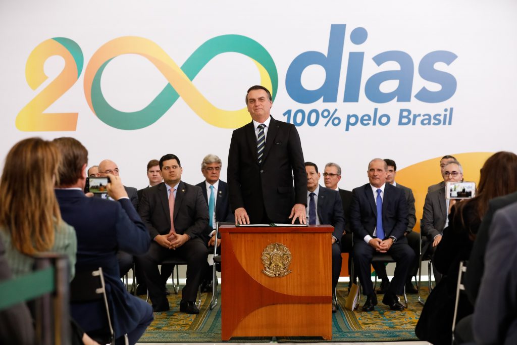 Bolsonaro volta a sinalizar que pode concorrer à reeleição em 2022