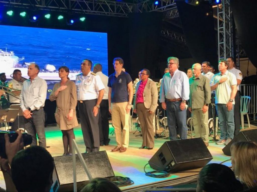 Ministro diz que saneamento em Ilhabela é 'uma vergonha'; políticos rebatem