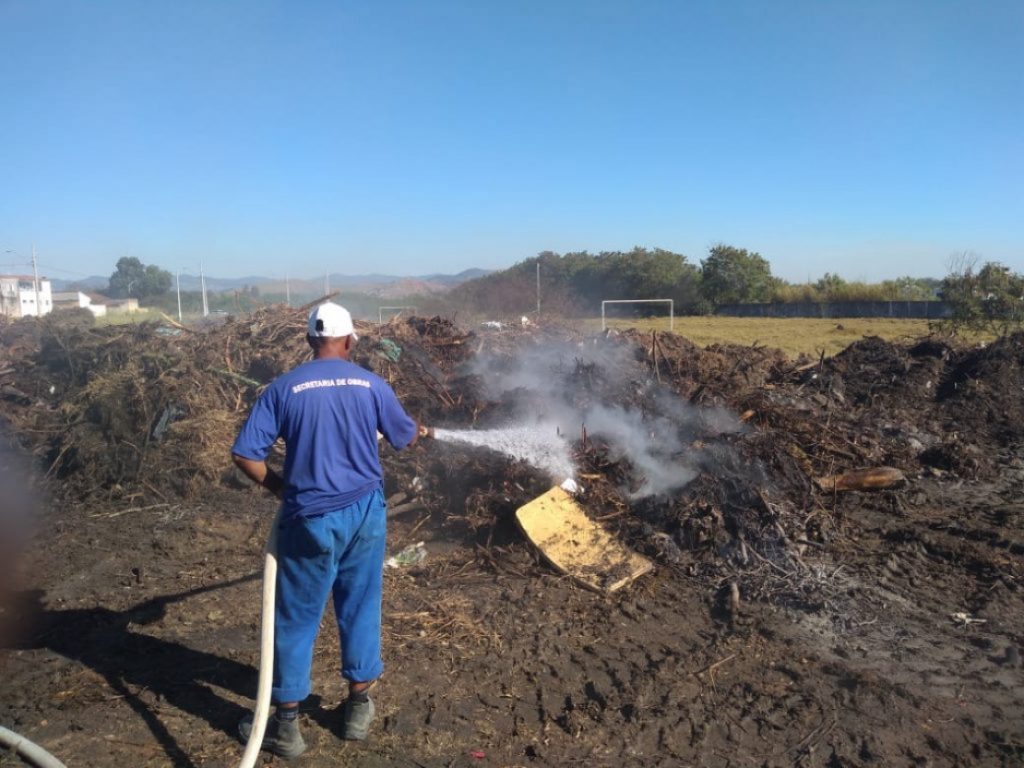 Incêndio atinge Ponto de Entrega Voluntária em Guaratinguetá