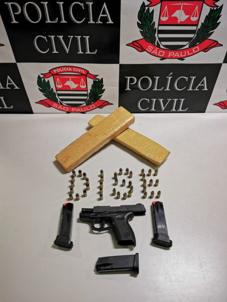 Operação no Banhado apreende arma furtada da PM em São José