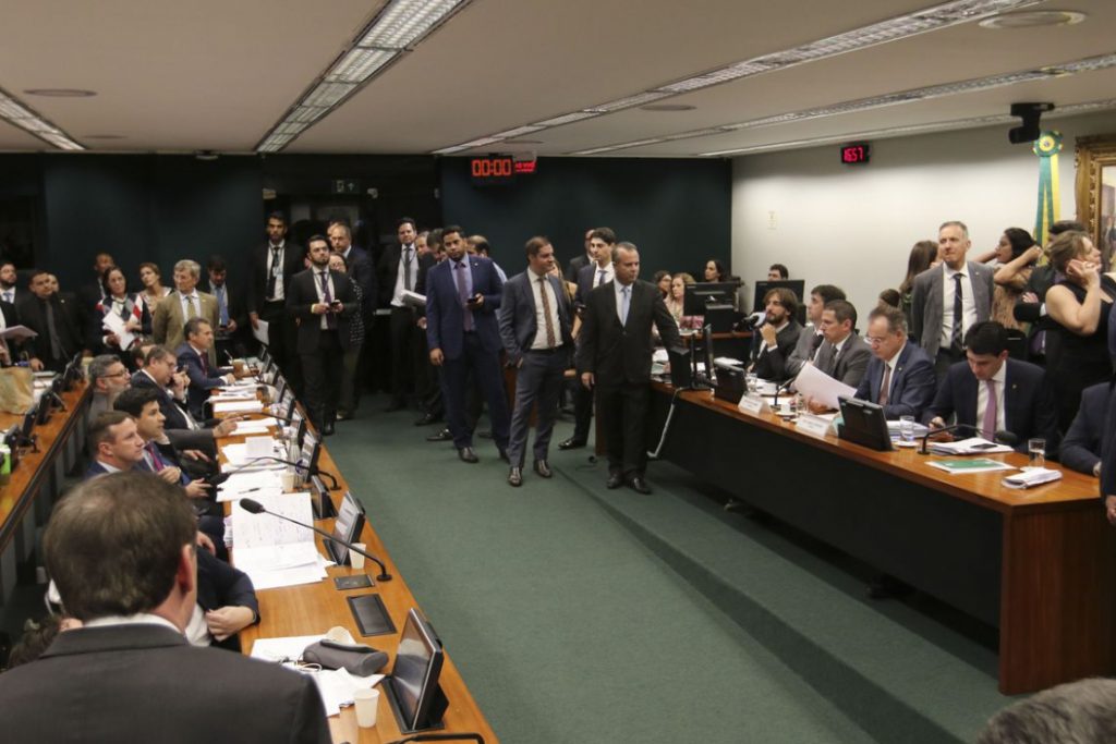 Câmara inicia sessão que vai votar reforma da Previdência