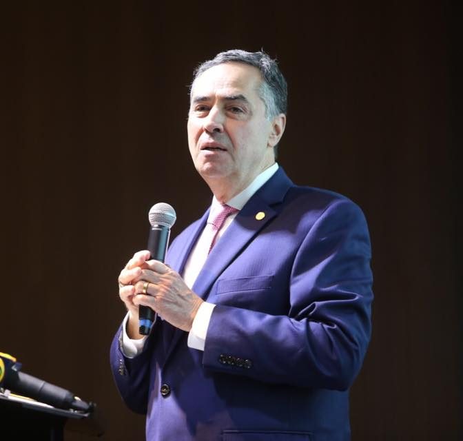 Durante seminário em São José, Barroso diz que brasileiros estão com a cidadania abalada