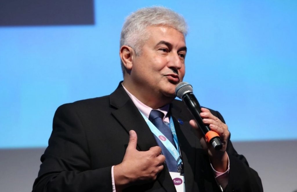 Marcos Pontes se reúne com prefeitos do Vale para assinar termos de tecnologia