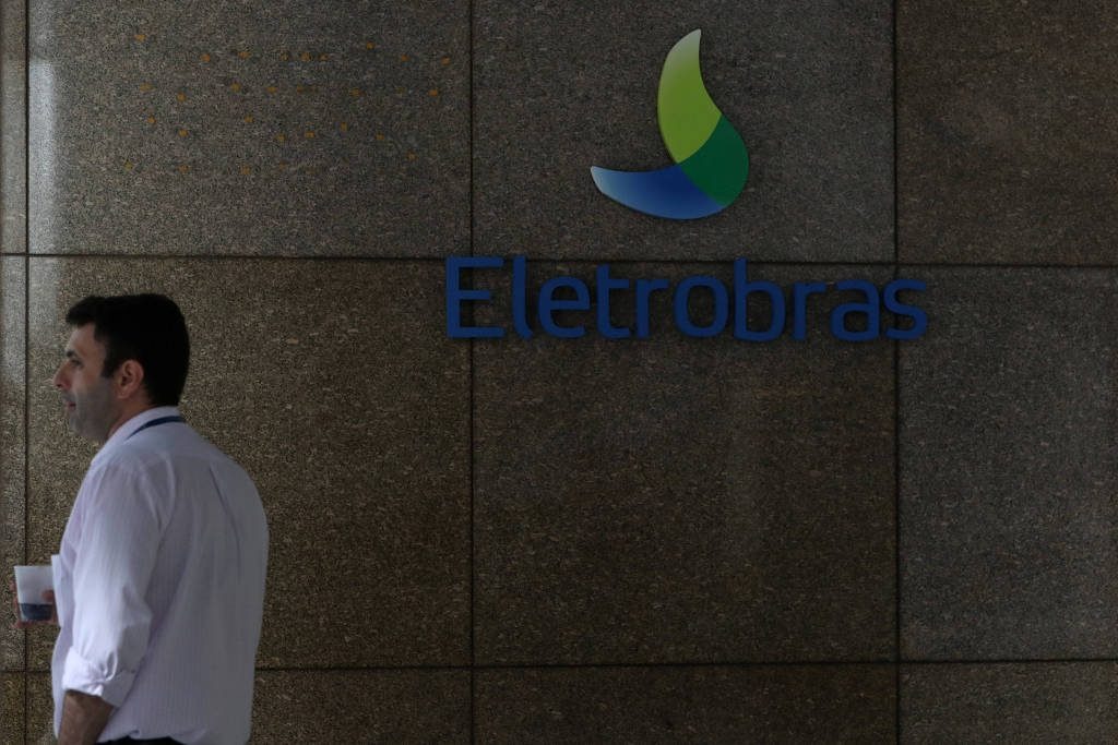 Eletrobras paga R$1,27 bilhão à Petrobras