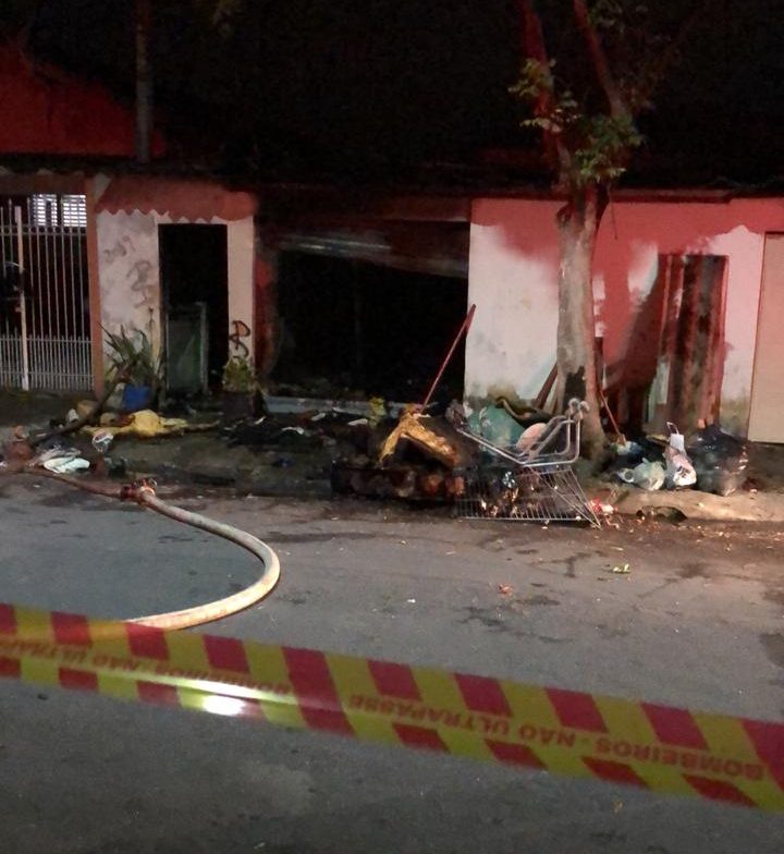 Mulher morre em incêndio na zona sul de São José