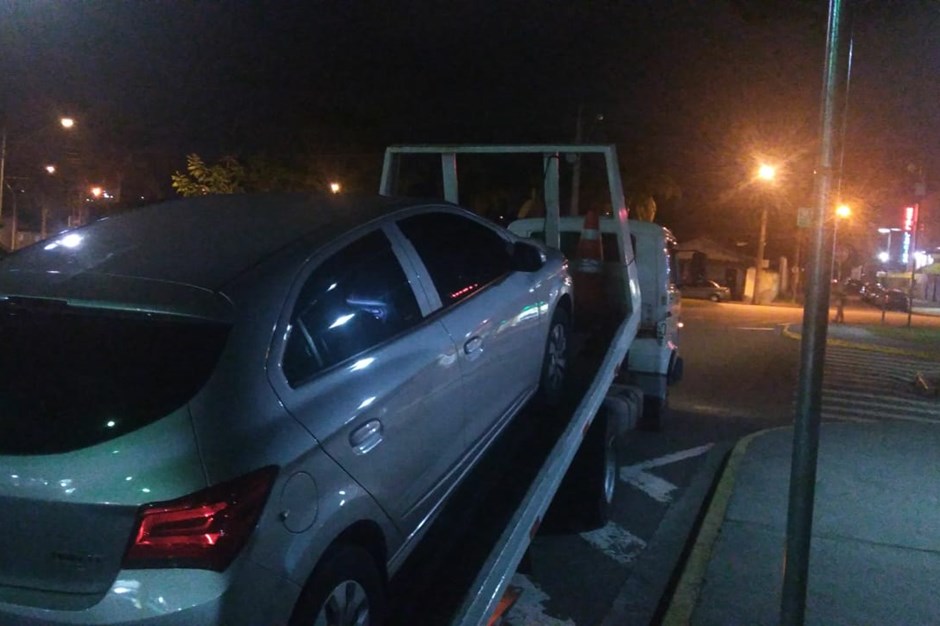 Fiscalização de transporte clandestino vistoria 240 veículos em São José