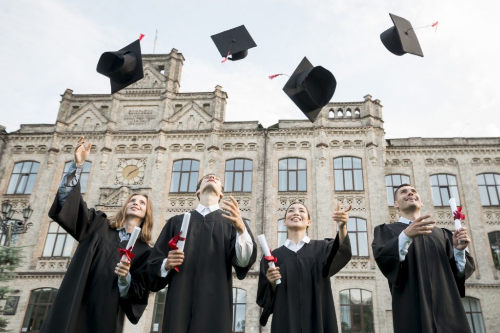 Enem: confira universidades do exterior que aceitam o Exame Nacional do Ensino Médio