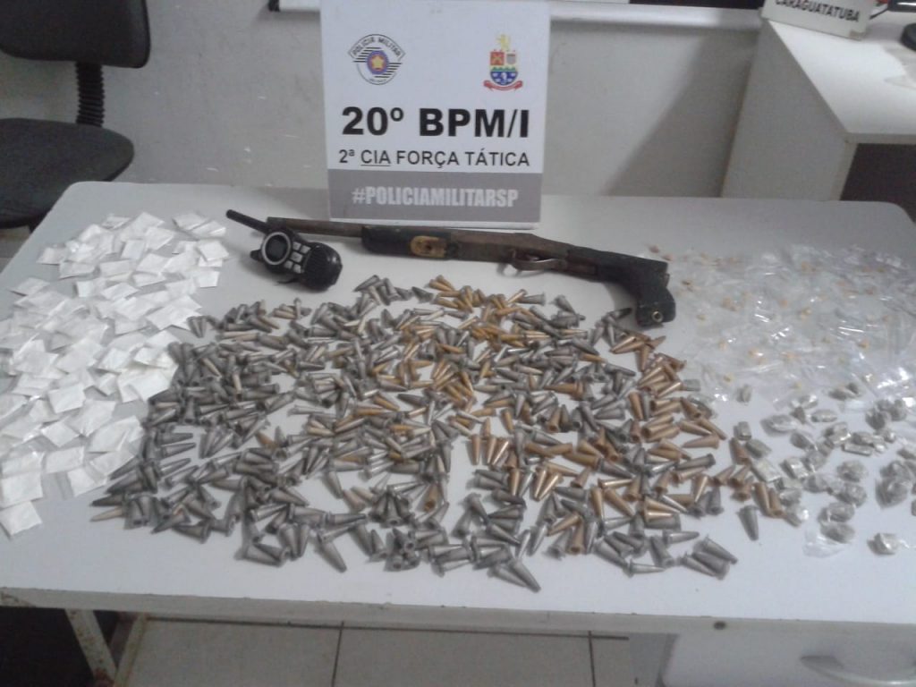 Quadrilha é presa por tráfico de drogas em Caraguatatuba