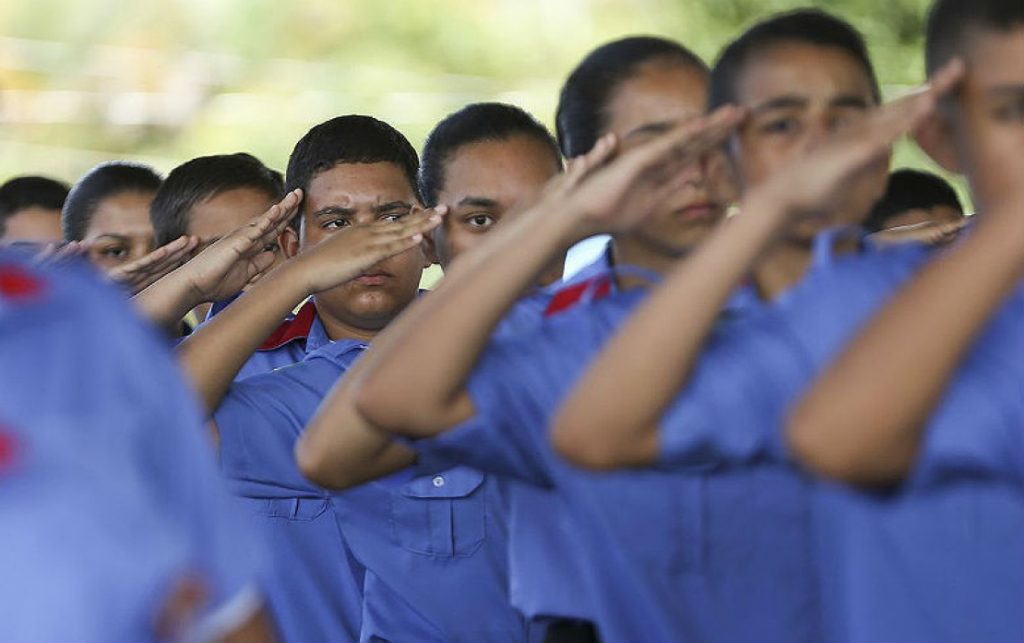 Quase 90% dos pais querem escola cívico militar em Taubaté, diz governo