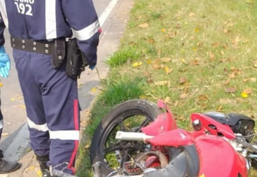 Motociclista de 23 anos morre em acidente na Geraldo Scavone