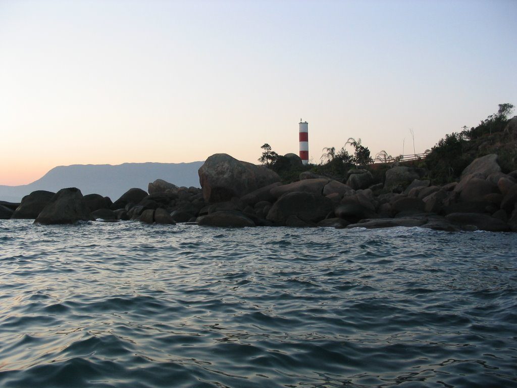 Corpo de pescador é encontrado em Ilhabela