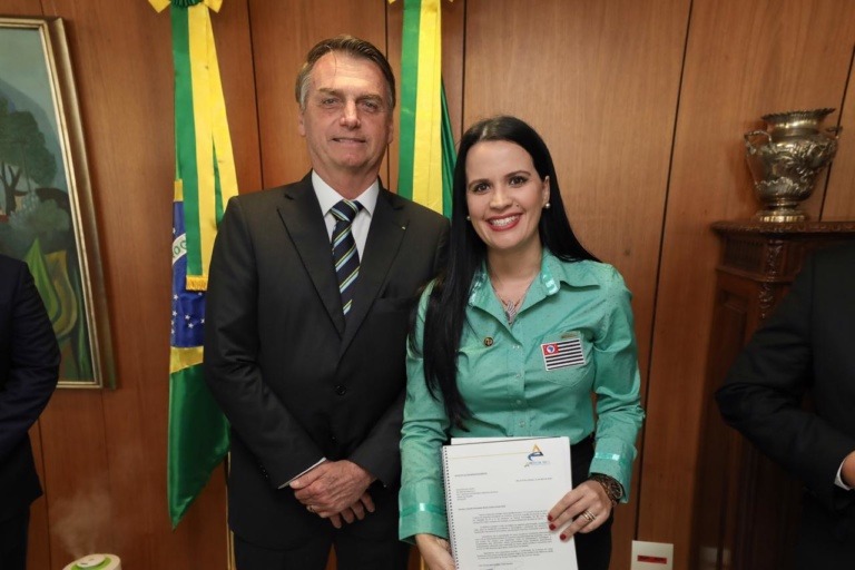 “Estou preocupada com os direitos humanos das pessoas de bem” diz a deputada Letícia Aguiar (PSL) sobre moção de castração química.