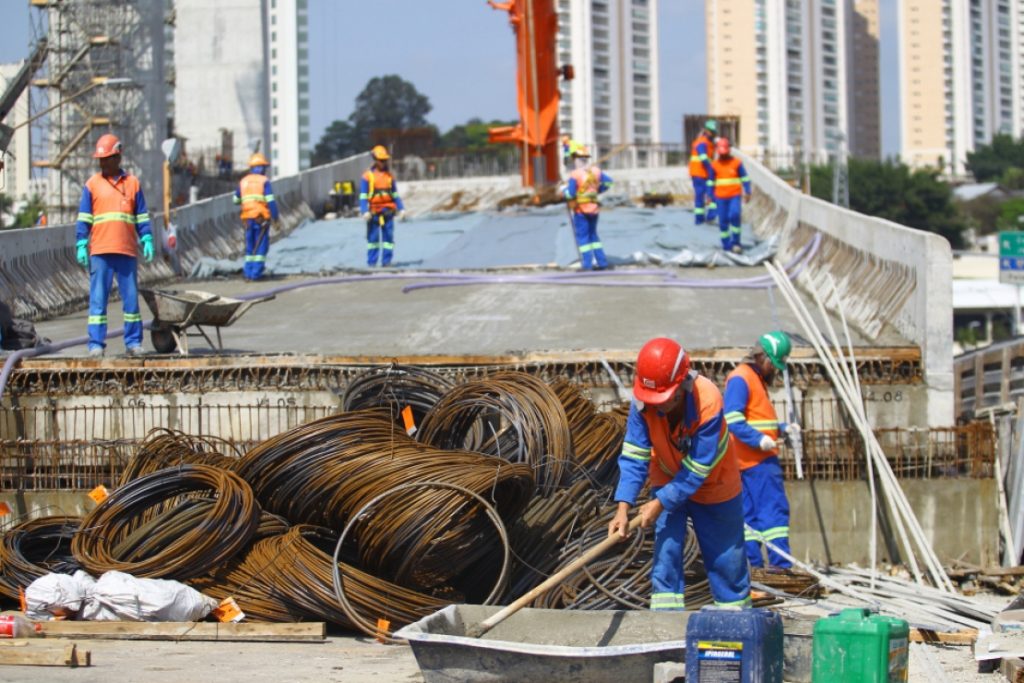 Obra do Arco da Inovação altera dois trechos de trânsito no Colinas