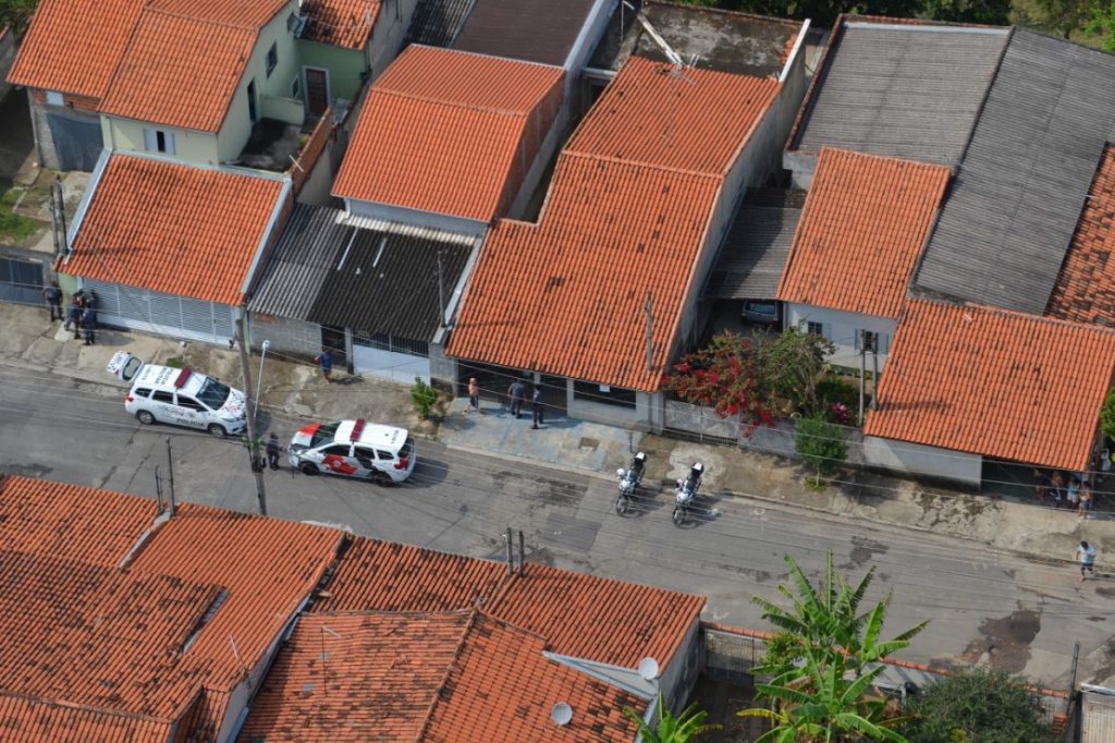 Dupla é presa após assalto a ônibus em São José