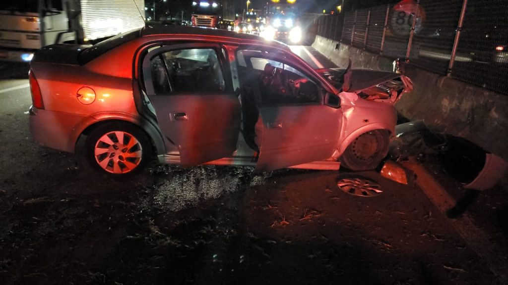 Homem morre em acidente na Via Dutra