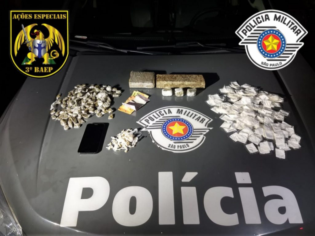 Cinco são flagrados com drogas na zona norte de São José