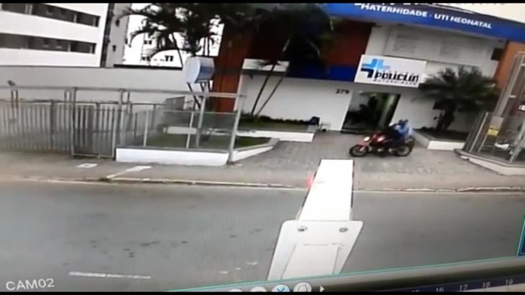 Criminosos invade hospital e assalta sete pessoas em São José