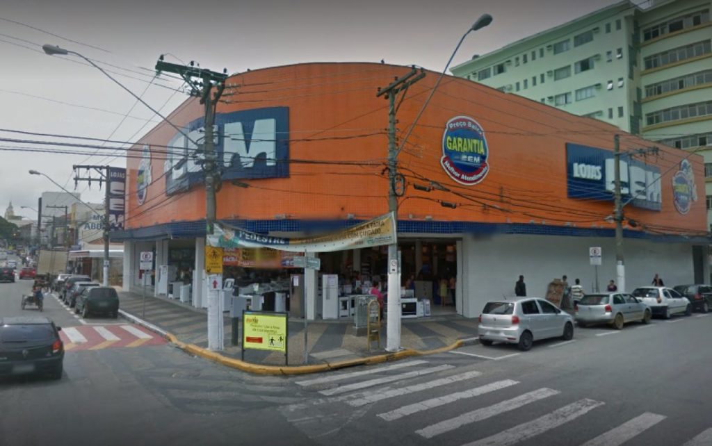 Loja de departamentos é alvo de furto no centro de Pindamonhangaba