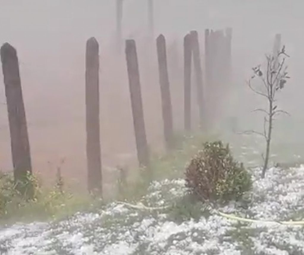 Temporal de granizo assusta moradores da zona norte de São José