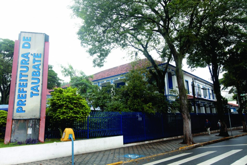 Prefeitura de Taubaté abre concursos com salários de até R$ 5.000