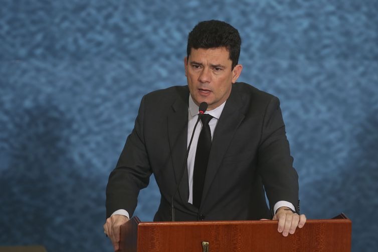 Moro defende setor privado na gestão do sistema prisional