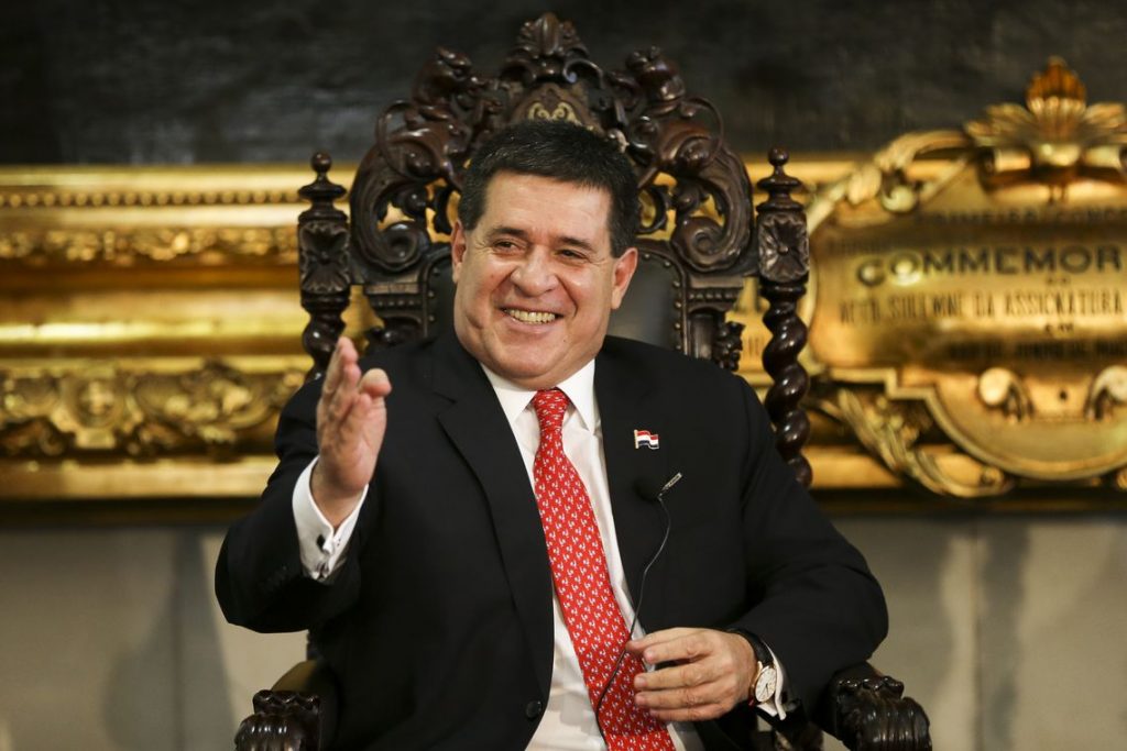 Justiça decreta prisão do ex-presidente do Paraguai Horacio Cartes