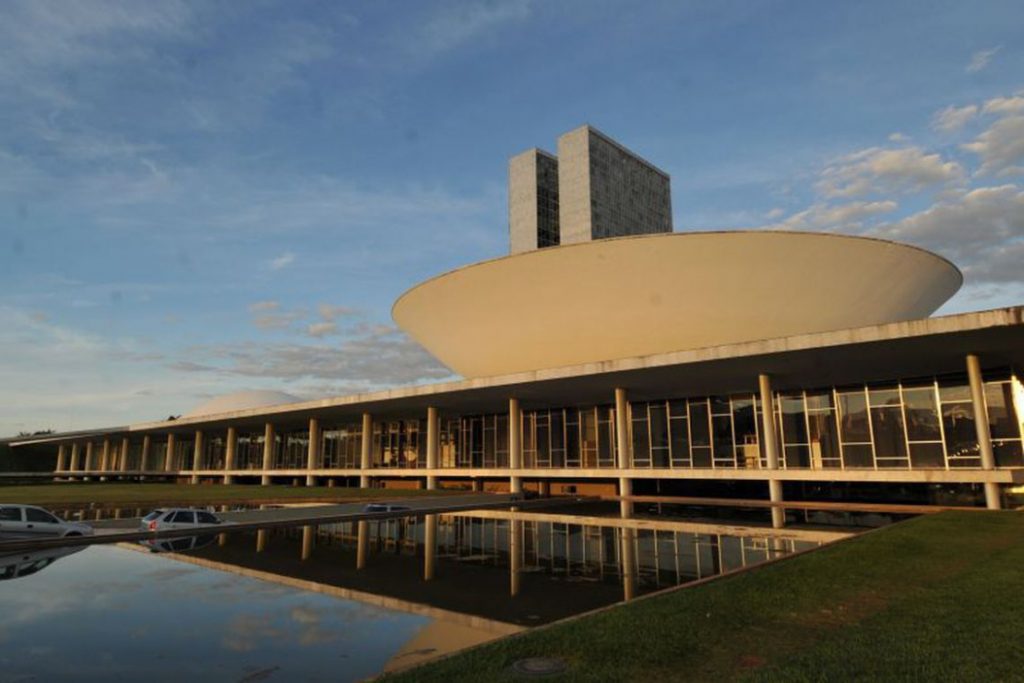Câmara aprova crédito de R$ 639 milhões para ações na pandemia