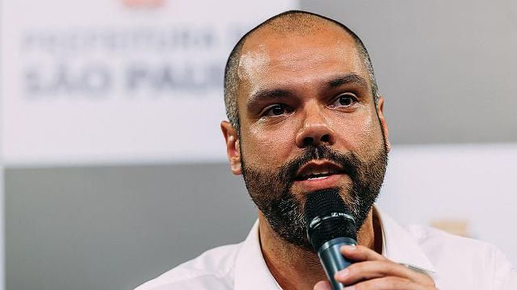 Prefeito de São Paulo inicia segunda sessão de quimioterapia